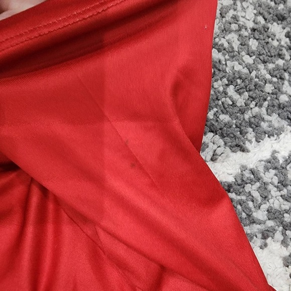 Zyia red women's size medium shirt - Picture 5 of 6